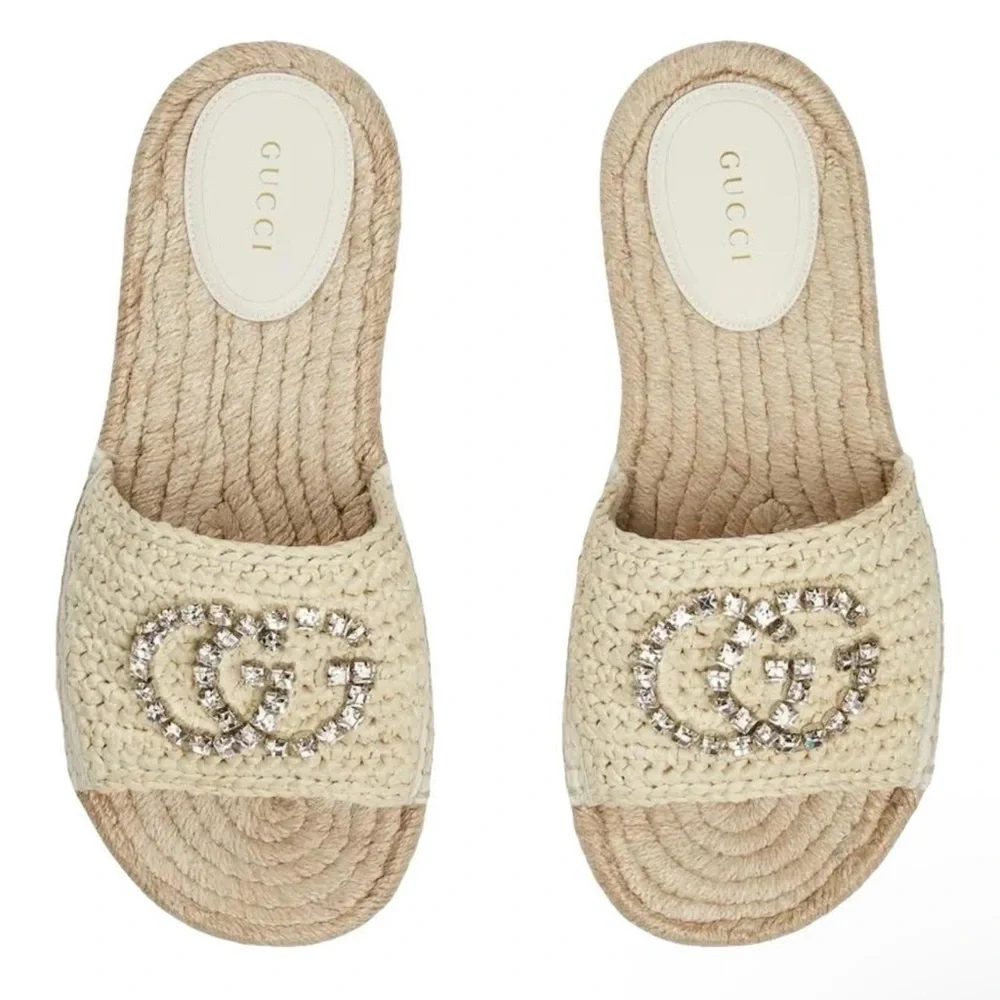 ❗️SOLD❗️GUCCI Cora Crystal GG Logo Raffia Slides Mules
Espadrille Sandals Shoes - Picture 1 of 12